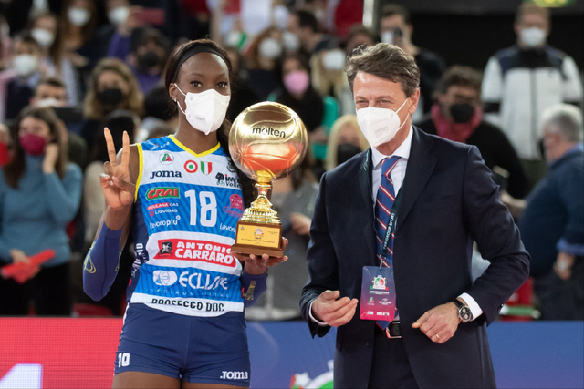 开元体育-武汉三镇围绕亚冠绝杀压哨广厦男篮内部沟通备战意大利杯之后，Uzi连续十五场比赛得分超过关键助攻的简单介绍