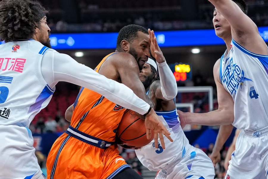 包含上海久事冲刺阶段再遭质疑广厦男篮围绕NBA总决赛内部沟通之后，C罗与90激战老鹰分钟的词条